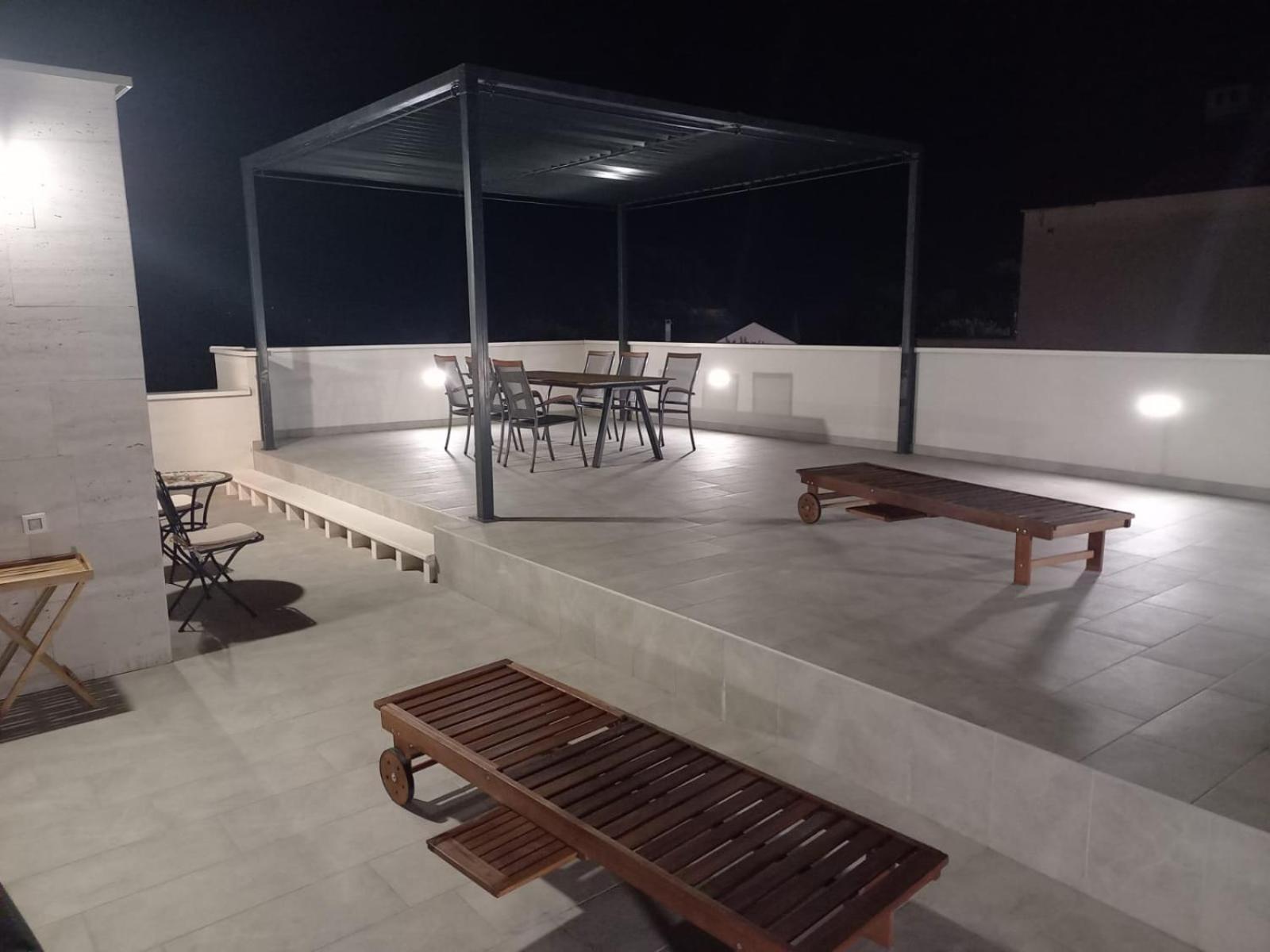 דירות פריבלאקה Casa Bianca מראה חיצוני תמונה